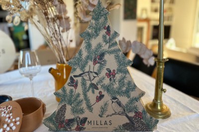 Coffret Sapin de Noël Millas – Saveurs Authentiques et Festives