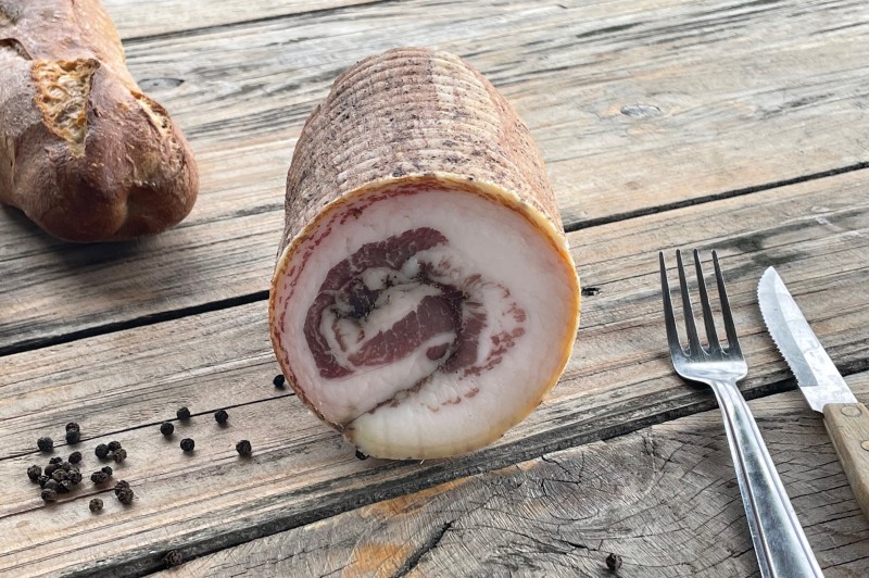 Poitrine roulée séchée - Charcuterie Millas