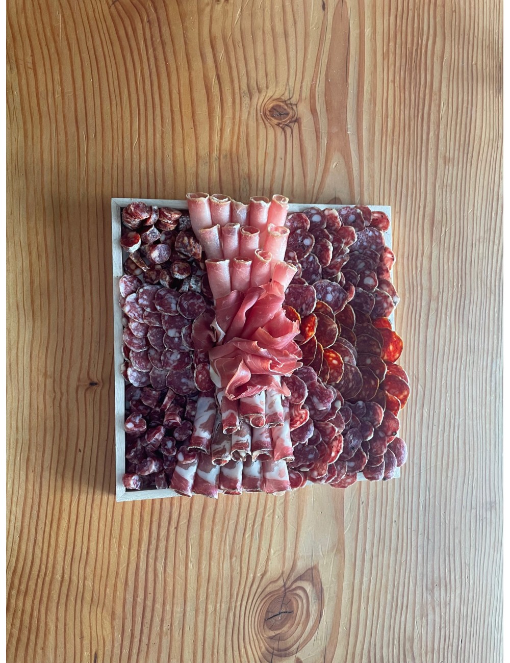 plateau de charcuterie-un peu plateau de charcuterie-un peu