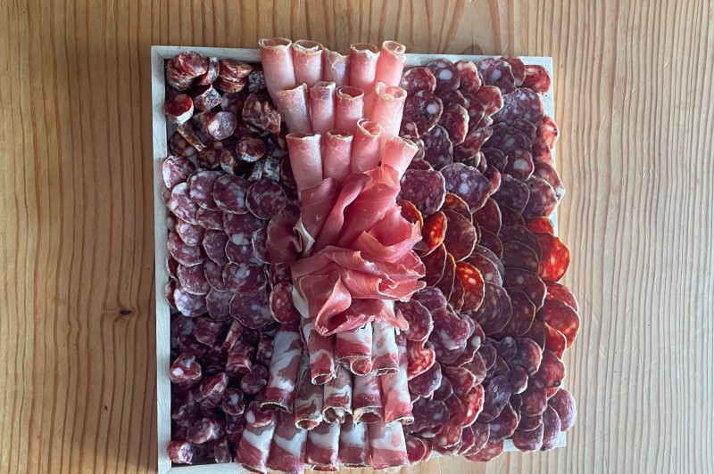 plateau de charcuterie-un peu plateau de charcuterie-un peu