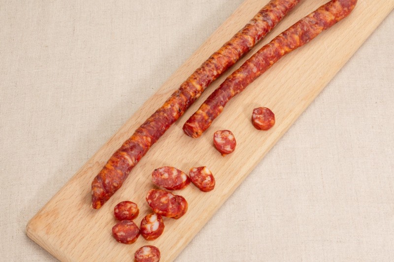 saucisse sèche fine au piment d'espelette AOP charcuterie millas