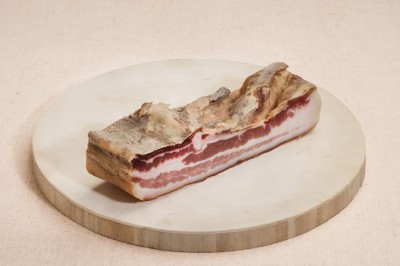 Poitrine de porc salée séchée - Charcuterie Millas