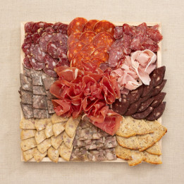 plateau de charcuterie sèche et charcuterie cuite