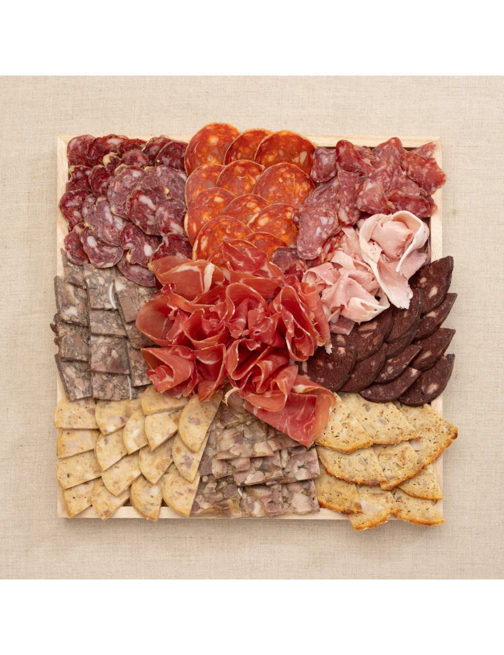 plateau de charcuterie sèche et charcuterie cuite