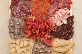 plateau de charcuterie sèche et charcuterie cuite